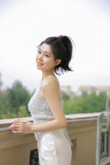 桃桃多肉任落佳